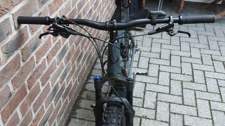 Mountenbike e-bike