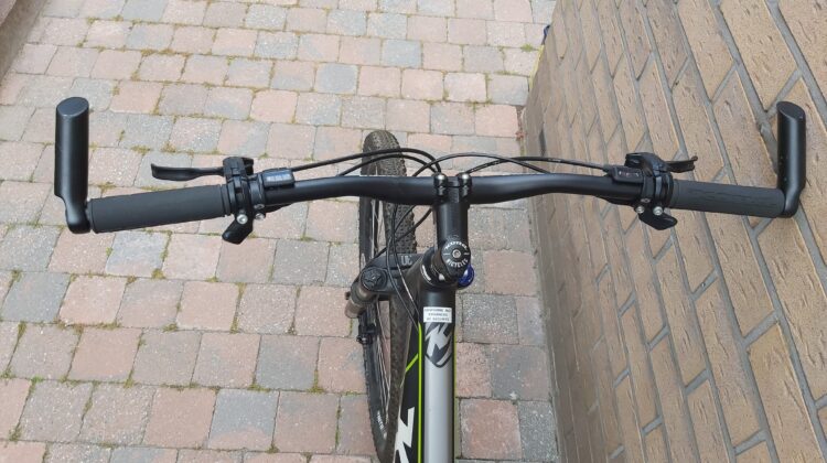 VERKOCHT : Mountain bike Kona – Prijs : 690€ – Perfecte staat !!! Nieuwprijs 1299€