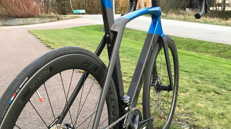 Trek madone sl discount 7 disc review