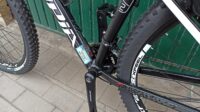 Mountainbike nieuw + lichtjes + extra achter spatbord + slot + drinkbus
