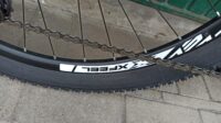 Mountainbike nieuw + lichtjes + extra achter spatbord + slot + drinkbus