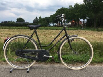 Volendamse Nova damesfiets 52