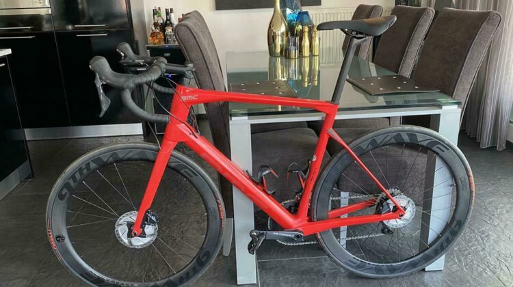 Te koop BMC Roadmachine 02 TWO (6 maand oud)