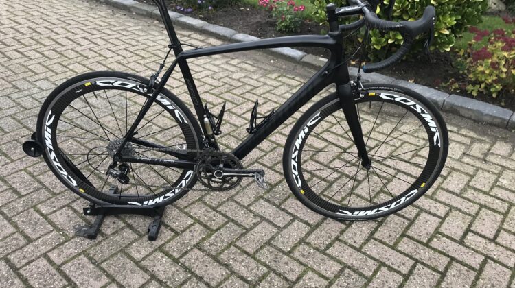 Specialized Tarmac Pro , 56 CM, 11 speed ,cosmic, carbon