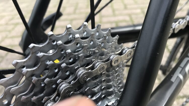 Specialized Tarmac Pro , 56 CM, 11 speed ,cosmic, carbon