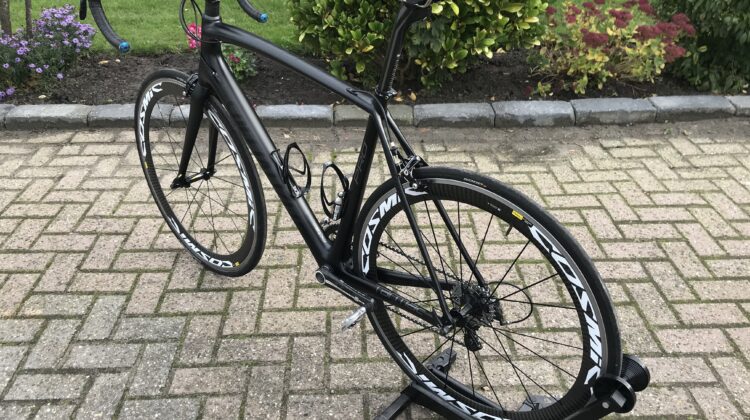Specialized Tarmac Pro , 56 CM, 11 speed ,cosmic, carbon