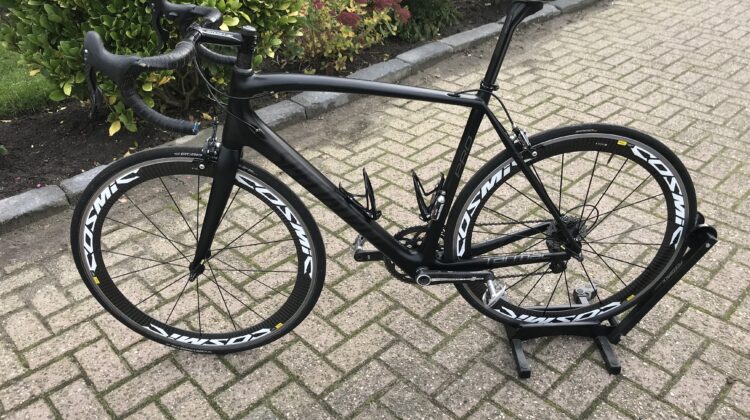 Specialized Tarmac Pro , 56 CM, 11 speed ,cosmic, carbon