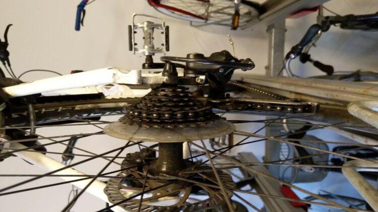 Witte Crossbike te koop met nieuwe onderdelen