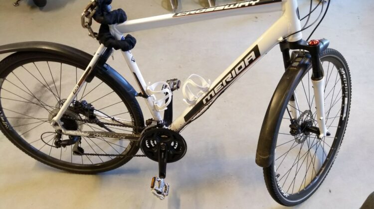 Witte Crossbike te koop met nieuwe onderdelen