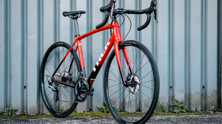 TREK EMONDA ALR 6 DISC ROAD BIKE 2021