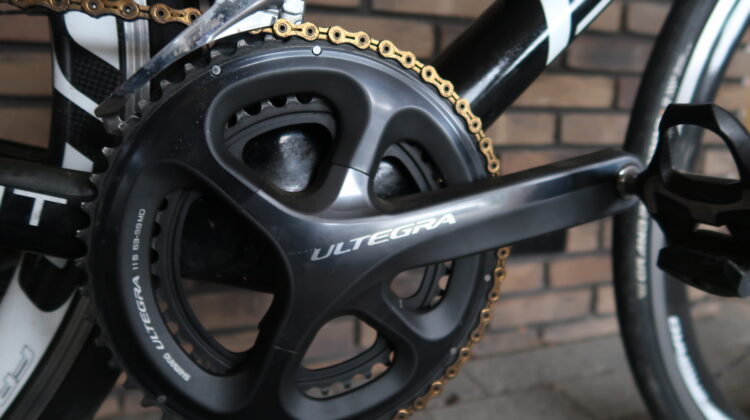 Isaac Element racefiets met FFWD wielen en vermogensmeter