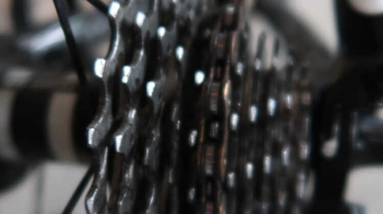Isaac Element racefiets met FFWD wielen en vermogensmeter