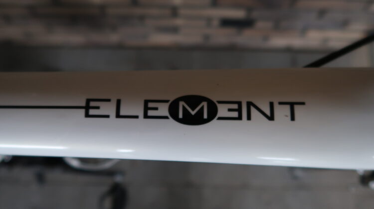 Isaac Element racefiets met FFWD wielen en vermogensmeter