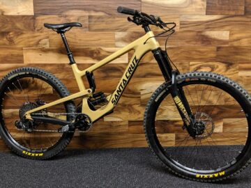 2018 SANTA CRUZ NOMAD CARBON C XE KIT