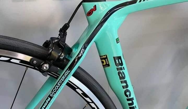 BIANCHI OLTRE XR3 105 ROAD BIKE