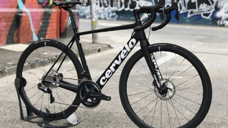 CERVELO R3 ULTEGRA DI2 DISC ROAD BIKE