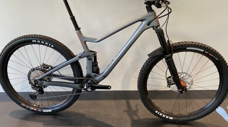 SCOTT GENIUS 920 BIKE