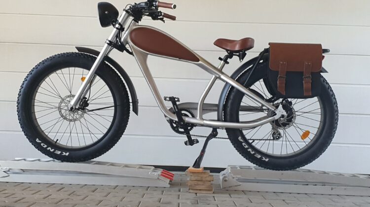 Cafe Cruiser Custom Edition