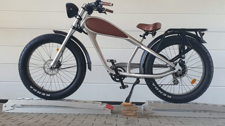 Cafe Cruiser Custom Edition