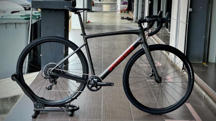 2021 SPECIALIZED DIVERGE BASE DISC GRAVEL BIKE