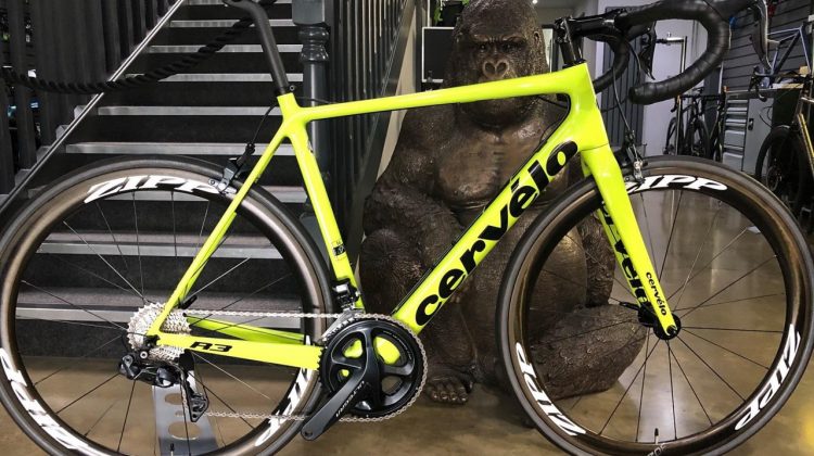 CERVELO R3 ULTEGRA DI2 DISC ROAD BIKE