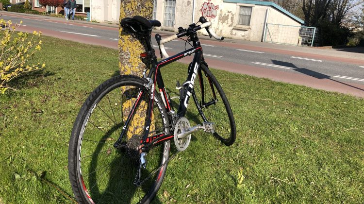 Racefiets Cube Attempt