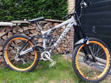 Kona Stab deluxe Downhill bike