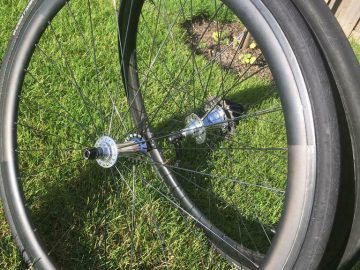 Carbon wielset Chris King naven