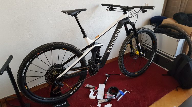Canyon Strive CF 9 Team 2019/2020 (Pro full spec) Nog met fabrieksgarantie!