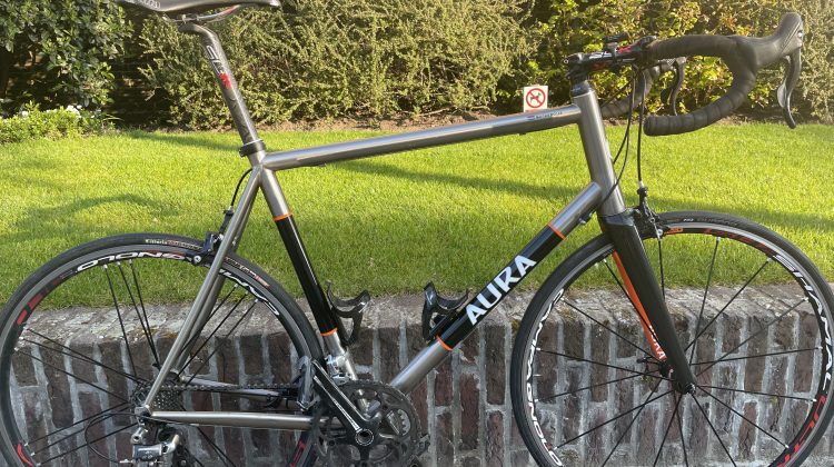Custom titanium racefiets voor lange mannen