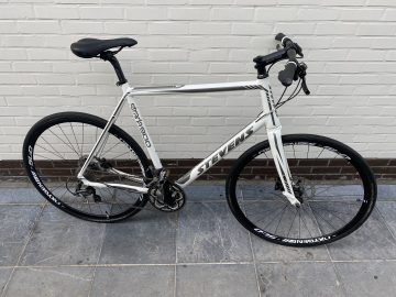 Stevens Strada 900 – sportieve en lichtgewicht city racer in absolute nieuwstaat