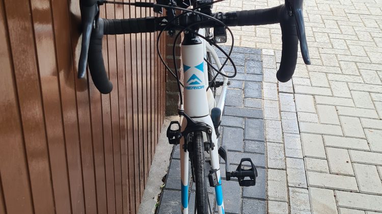 Merida Dames Racefiets inclusief helm, pedalen, zadeltas