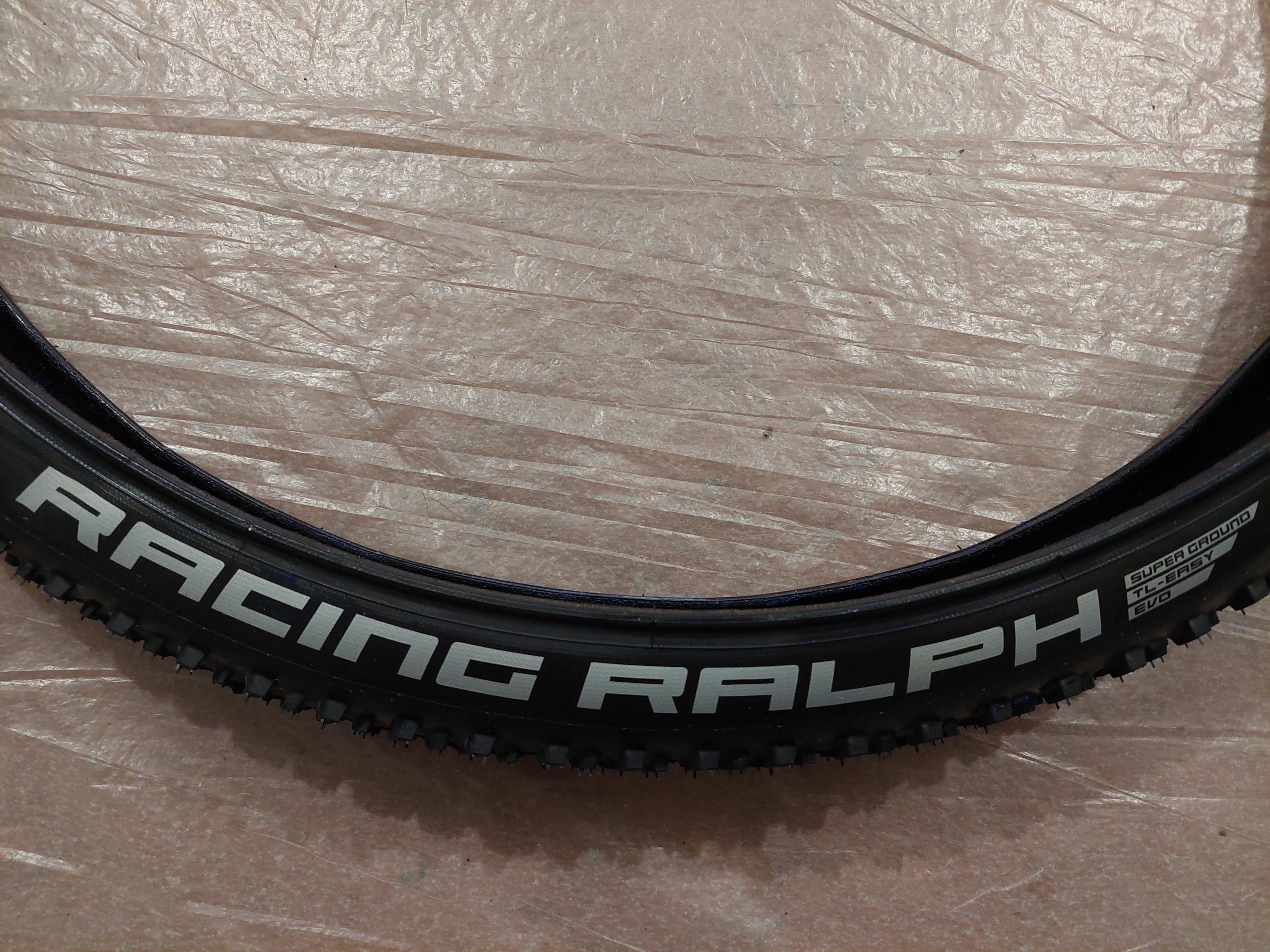 2 Tubeless Schwalbe Evolution Speed Racing Ralph 29x2.35 VeloScout