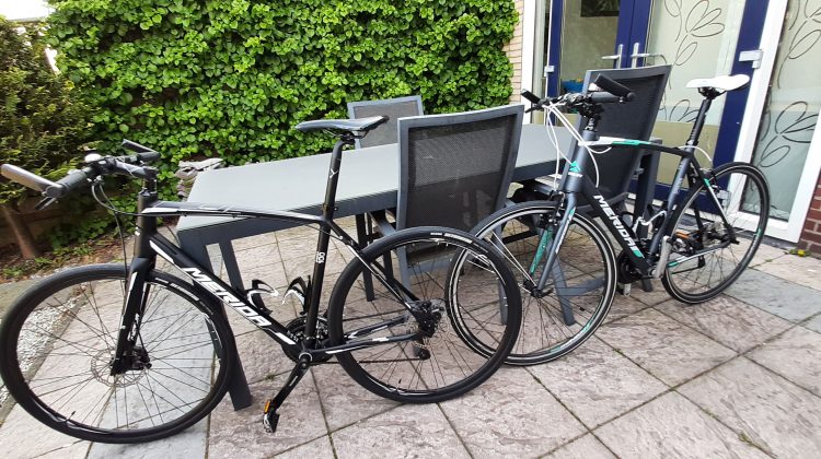 2 mooie Merida Hybride fietsen