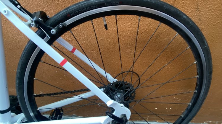 2 dames koersfietsen