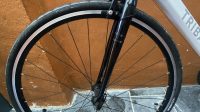 2 dames koersfietsen