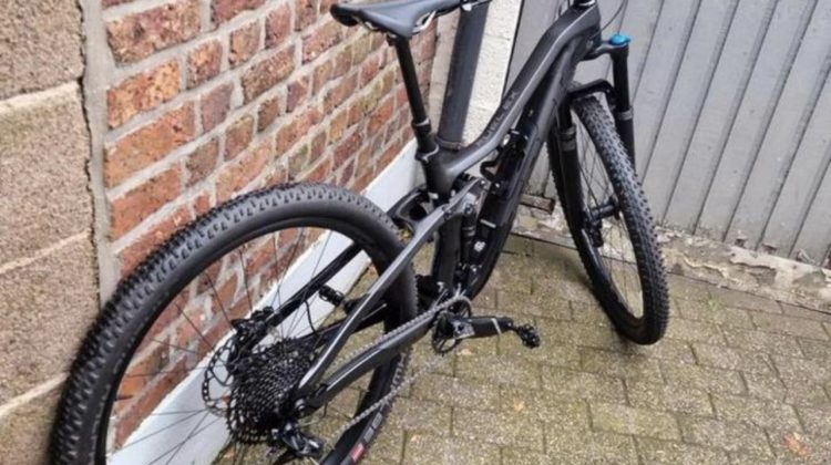 Trek fuel ex 9.7 300 km oud fox sram incl factuur 4500~
