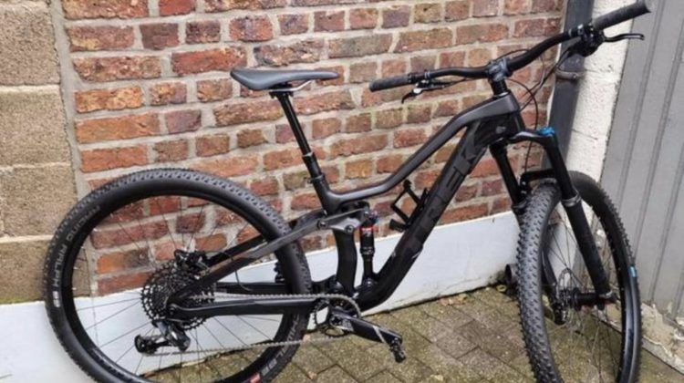 Trek fuel ex 9.7 300 km oud fox sram incl factuur 4500~