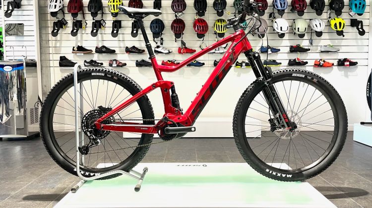 2022 SCOTT STRIKE ERIDE 930