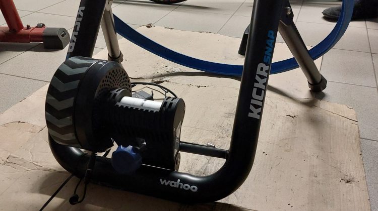 Wahoo kickr snap wheel on