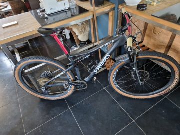 Specialized epic expert maat M