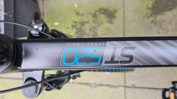 MOUNTAINBIKE 27.5 INCH ST520 ROCKRIDER 24 VERSNELLINGEN