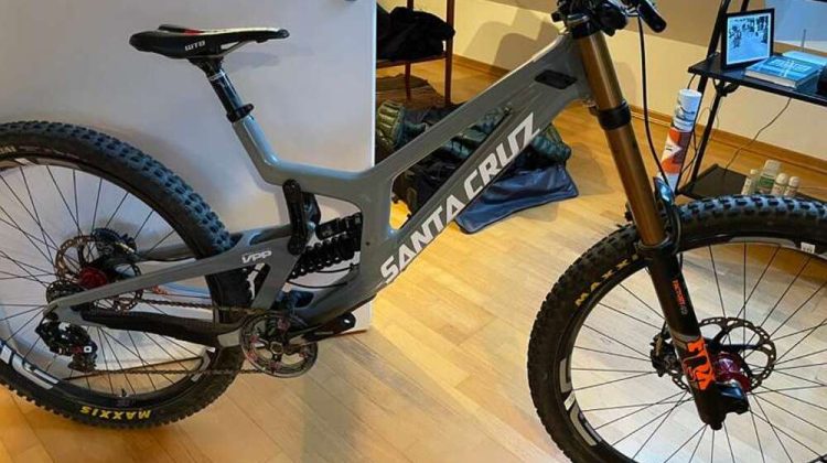 Santa Cruz V10 CC