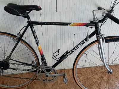 Retro koersfiets Peugeot zwarte kader 54