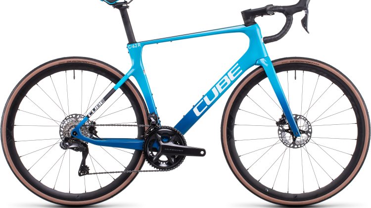 CUBE AGREE C:62 RACE FADINGBLUE/CARBON 2022 62 cm