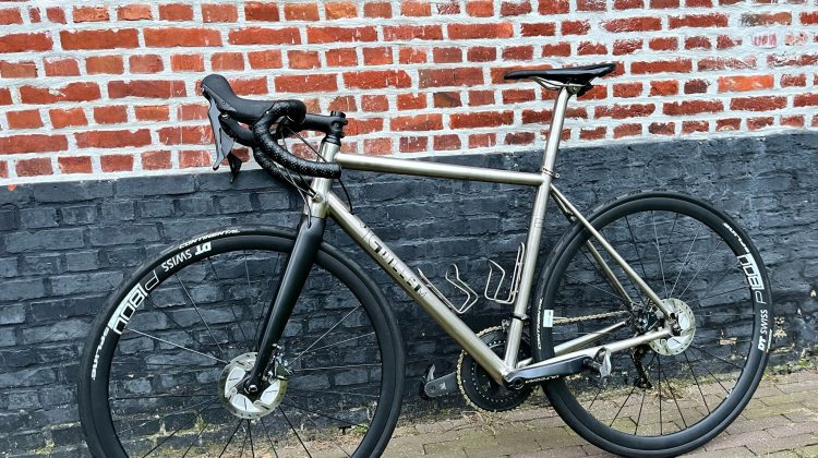 Titanium racefiets J. Guillem (54)